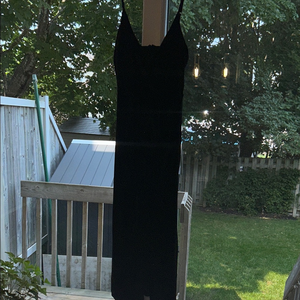 Dynamite Classic Black Midi Dress